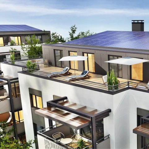 Fotovoltaico integrato in un edificio condominiale con terrazze