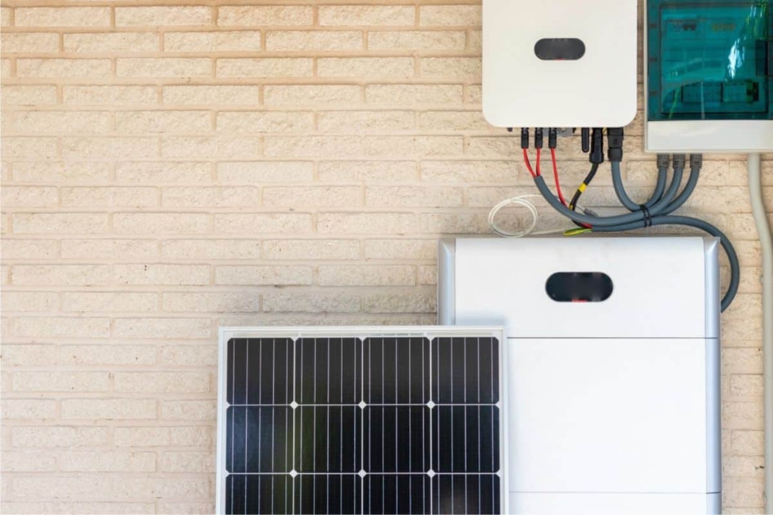 Inverter e batteria di accumulo per fotovoltaico domestico